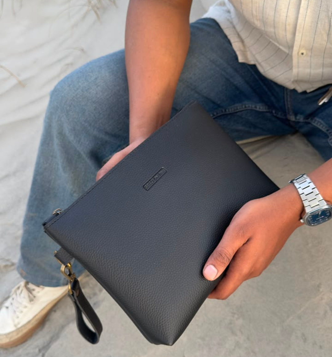 Urban Pouch haath mein